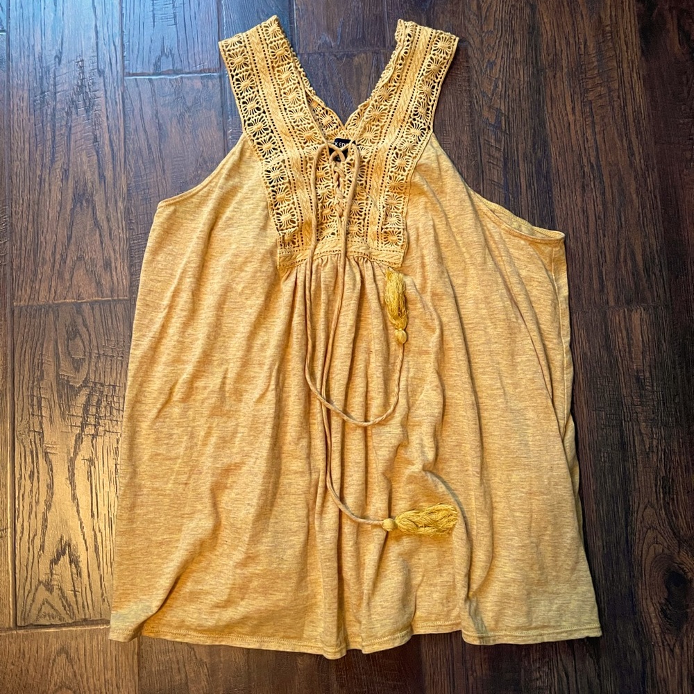 Summer flowy sleeveless blouse